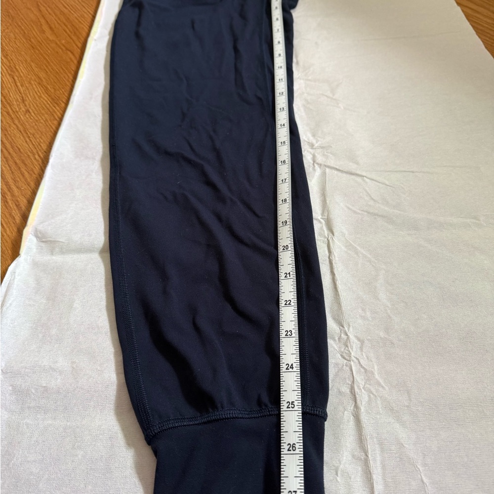 Lululemon HR Align Joggers Size 4 - Picture 4 of 4